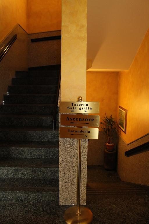 Hotel Da Mariuccia Robecchetto con Induno Exterior foto